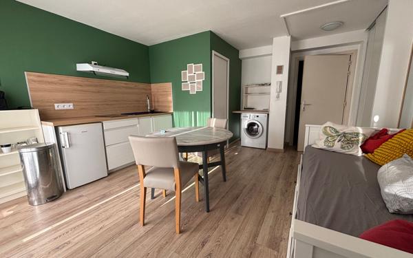 Appartement à louer    1 pièce •  Saint-Jean