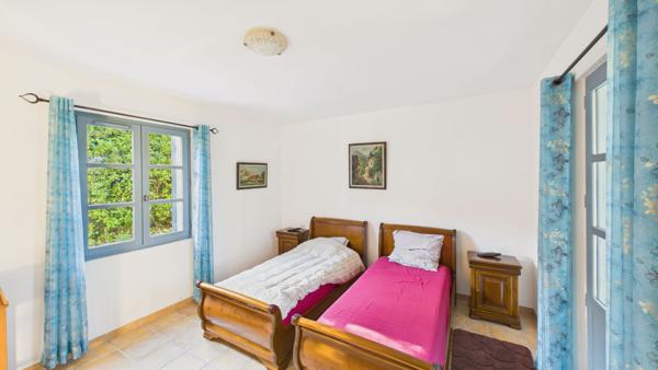 VILLA avec Piscine et vue dégagée - à 10 Mn d' Avignon Les ANGLES VILLENEUVE SUR ARAMON même Aramon