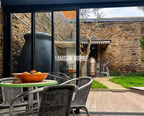 SAINT-BRIEUC ROBIEN - MAISON DE CARACTÈRE - GARE À PIED - JARDIN & GARAGE