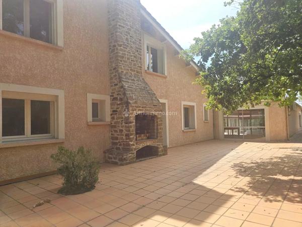 Vente                                                      Maison
                        
                     8 pièces                      262 m2                     à Lescure-d'Albigeois