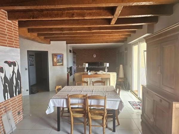 Vente                                                      Maison
                        
                     8 pièces                      262 m2                     à Lescure-d'Albigeois