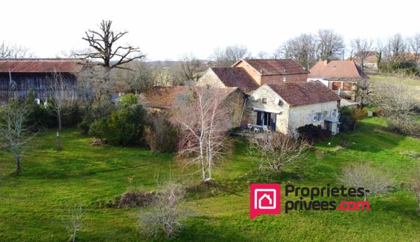 Maison 70 m2 aménagée dans un ancien corps de ferme, dépendances, terrain arboré avec vue
