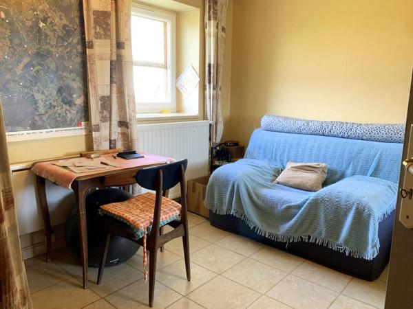 Maison 70 m2 aménagée dans un ancien corps de ferme, dépendances, terrain arboré avec vue