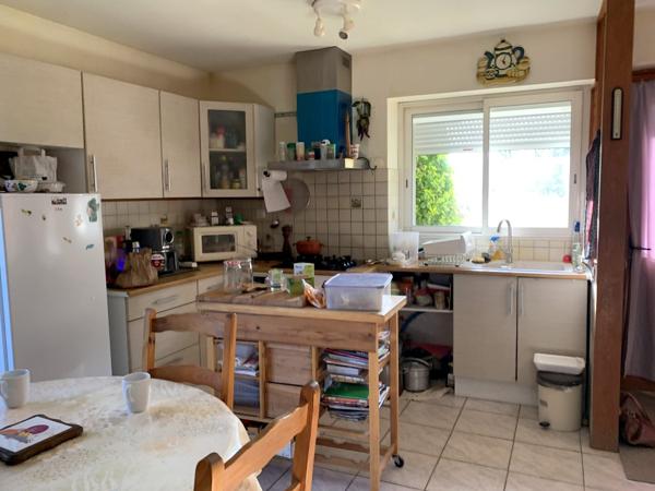 Maison 70 m2 aménagée dans un ancien corps de ferme, dépendances, terrain arboré avec vue