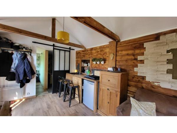 Situé sur la commune de Rosult, Terrain de loisirs avec étang