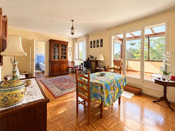 NANTERRE - 2 PIÈCES ÉVOLUTIF EN 3 PIÈCES AVEC BALCON ET BOX