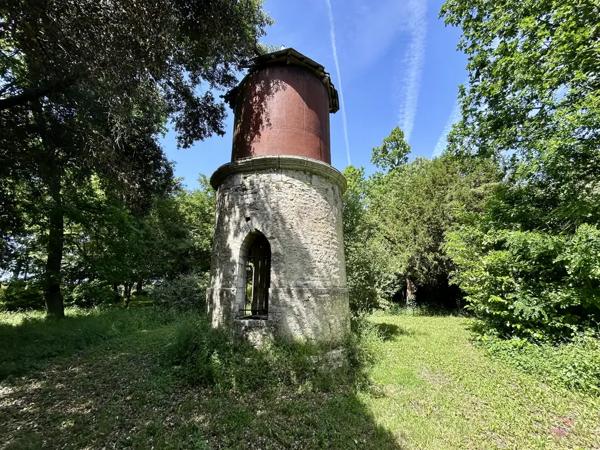 Château du XVIIIe siècle restauré avec soin, avec piscine ch