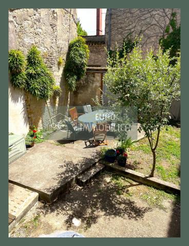 Maison de ville en pierre, garage, cour de 65 m² - 6 chbres, grenier - GIRONDE (33) - NOUVELLE AQUITAINE