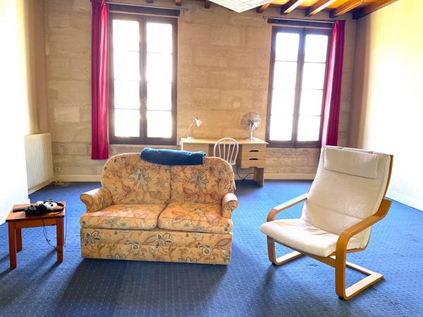 Maison de ville en pierre, garage, cour de 65 m² - 6 chbres, grenier - GIRONDE (33) - NOUVELLE AQUITAINE
