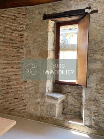 Maison de ville en pierre, garage, cour de 65 m² - 6 chbres, grenier - GIRONDE (33) - NOUVELLE AQUITAINE