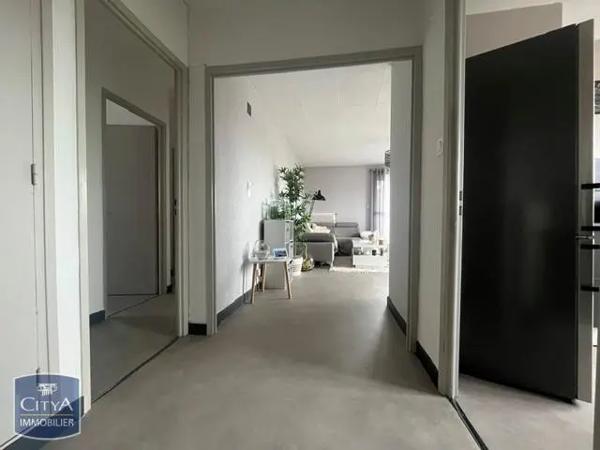 Appartement à louer 3 pièces 66.21m² Mâcon (71000)