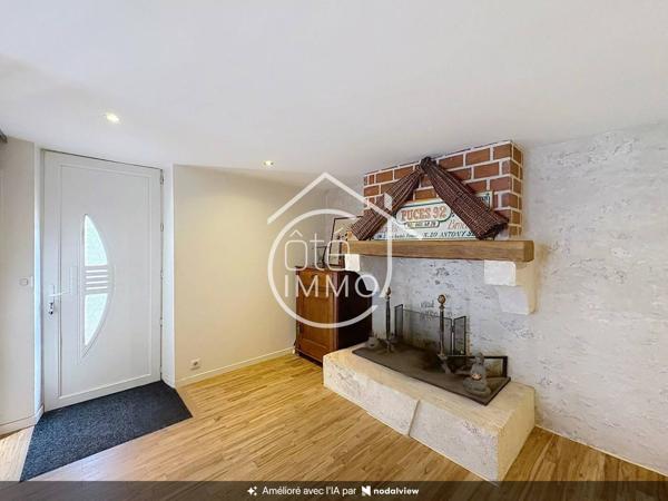 Vélines : Maison en pierres de caractère