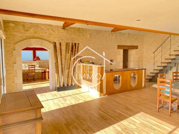 Vélines : Maison en pierres de caractère