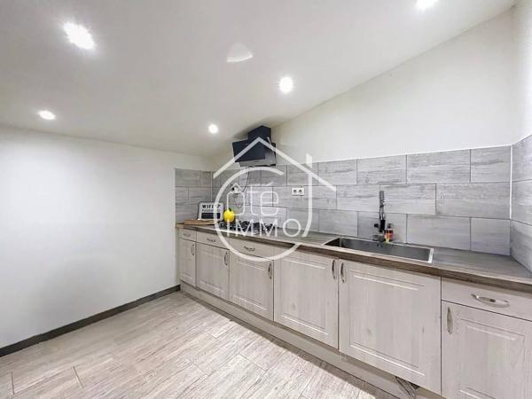 Vélines : Maison en pierres de caractère