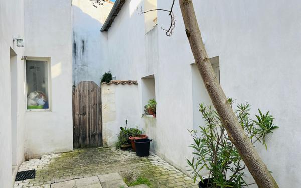 Maison à vendre    5 pièces • 93,30 m2 Saint-Martin-de-Ré