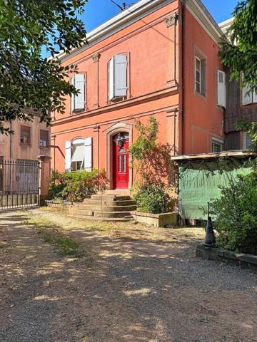Maison de caractère – 180 m² – 8 pièces