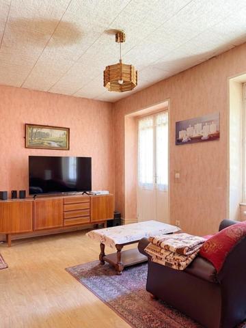 Maison de caractère – 180 m² – 8 pièces