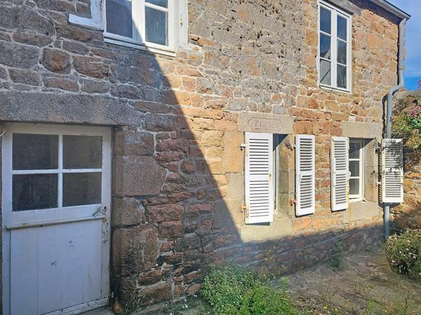 Maison
         6 pièces
        - 100 m² Bien prestige 500 000 € *