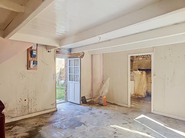 Maison
         6 pièces
        - 100 m² Bien prestige 500 000 € *