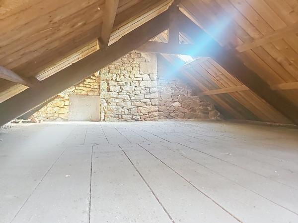 Maison
         6 pièces
        - 100 m² Bien prestige 500 000 € *