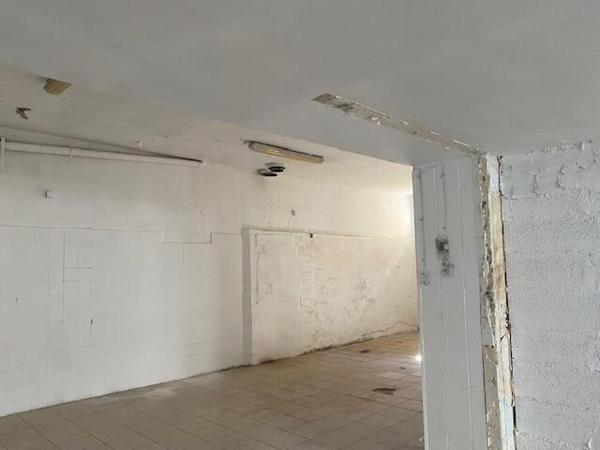 GRAND LOCAL COMMERCIAL centre ROGNAC