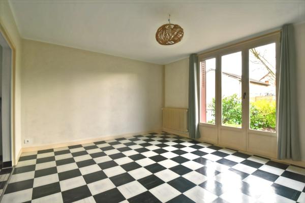 Maison plain-pied à vendre 3 pièces CULAN (18)