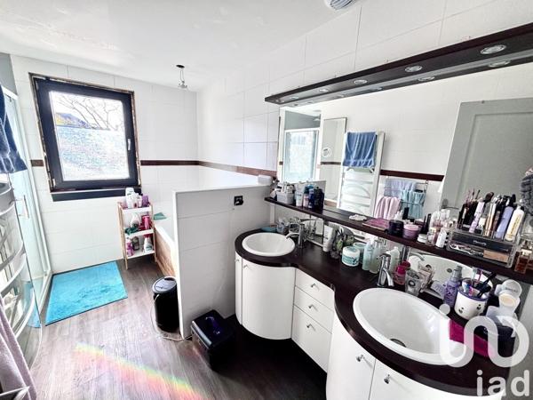 Maison à vendre 8 pièces 143 m² Plouguerneau