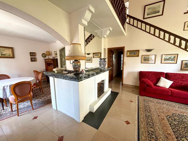 Maison Rue du Roc Albi 210 m²