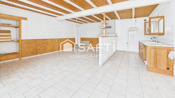 VIE DE PLAIN-PIED, 3 CHAMBRES JARDIN 1015 M² + DÉPENDANCES