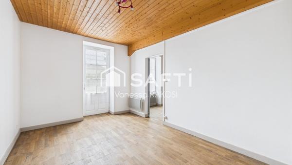 VIE DE PLAIN-PIED, 3 CHAMBRES JARDIN 1015 M² + DÉPENDANCES