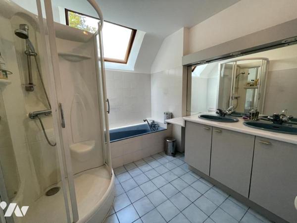 Maison d’habitation avec gîte attenant