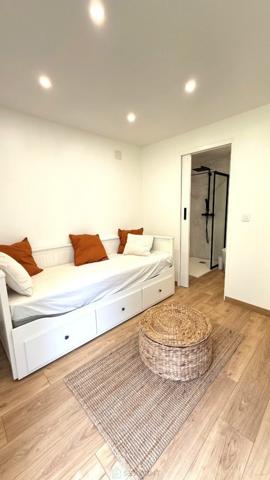 COUP DE CŒUR À 4 KM DE DEAUVILLE – CHARMANT STUDIO EN REZ-DE-JARDIN