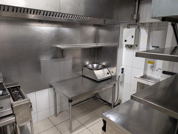 Fonds De Commerce
        
        - 211 m² 78 000 € *