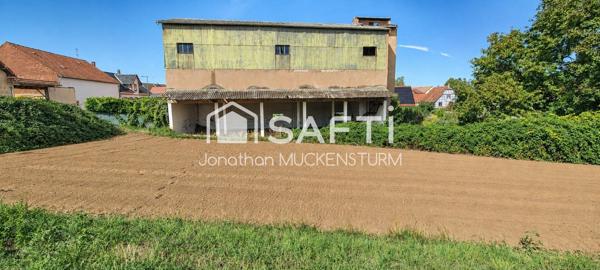 ENSEMBLE FONCIER DE 3 392 M² AVEC BÂTIMENT EXISTANT