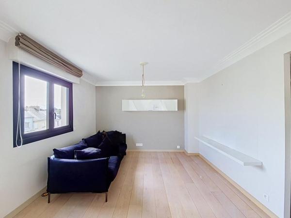 LANESTER : Immeuble de rapport - 3 appartements avec garages