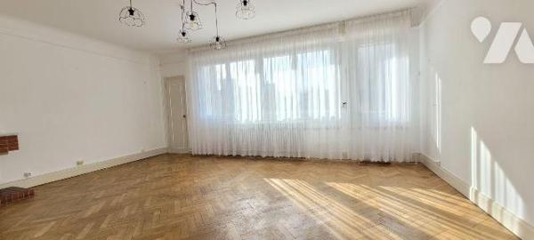 APPARTEMENT A VENDRE DUNKERQUE 59 ! Appartement traversant idéalement situé à Dunkerque, à prox...