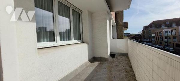 APPARTEMENT A VENDRE DUNKERQUE 59 ! Appartement traversant idéalement situé à Dunkerque, à prox...