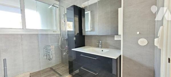 APPARTEMENT A VENDRE DUNKERQUE 59 ! Appartement traversant idéalement situé à Dunkerque, à prox...