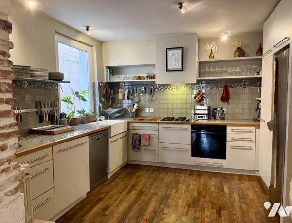 Maison de ville avec terrasse 249m² 9 pièces 