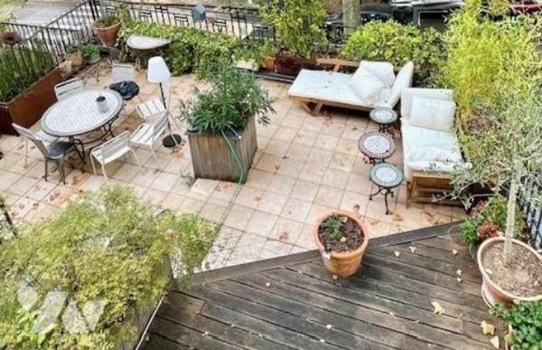 Maison de ville avec terrasse 249m² 9 pièces 
