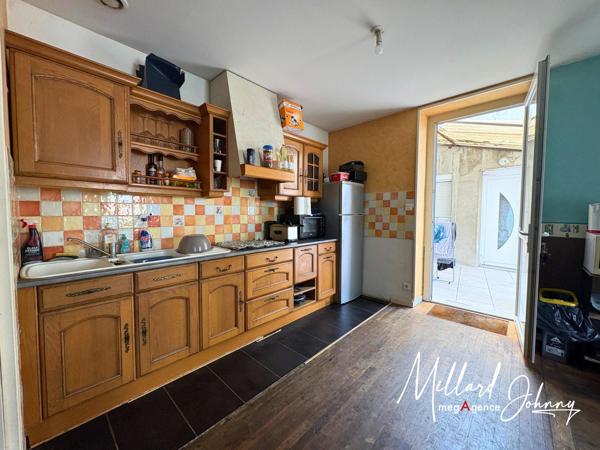 Immeuble à MONTCEAU-LES-MINES, 71300 - 110m²