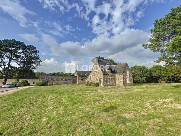 Location bureau près de MALESTROIT - 955 m² - 8 730 €/mois