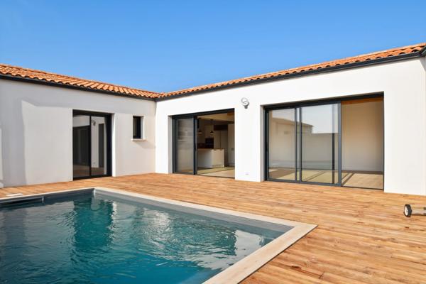 Maison à vendre 6 pièces LE THOU (17)