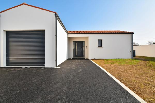 Maison à vendre 6 pièces LE THOU (17)