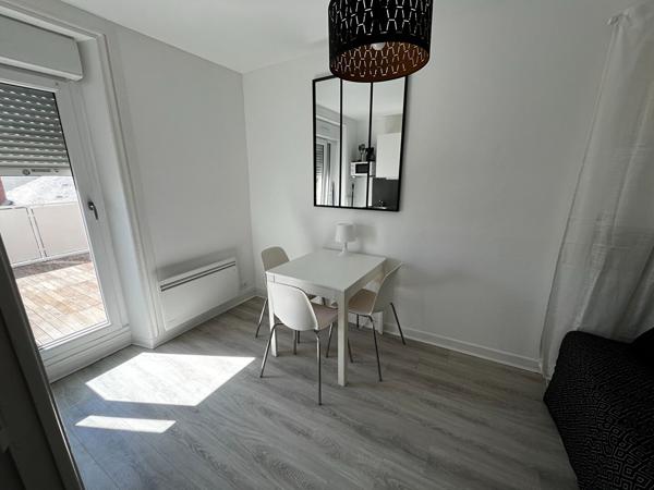 A louer - Studio meublé avec terrasse - Quartier Ney / Saint Serge