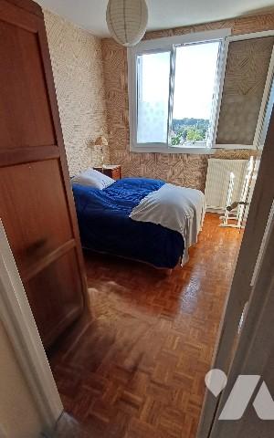 Appt :
- entrée, cuisine, séchoir, séjour ac balcon, 2 chambres, salle d'eau, WC, débarras,
- cave.