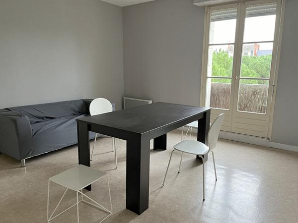 Appartement 2 pièces à louer Châtellerault - 86100 / Réf: 227-3