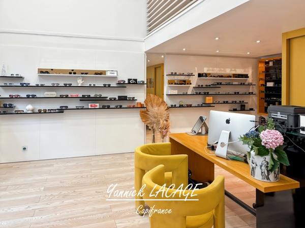 À vendre spécial OPTICIENS– Boutique d’optique Opérationnelle immédiatement secteur Paradis Marseille