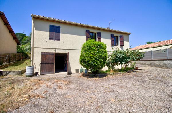 Maison a vendre a Agen avec 3 chambres , jardin et grand sous sol