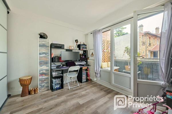 Appartement 4 pièces, avec balcon, cave, parking